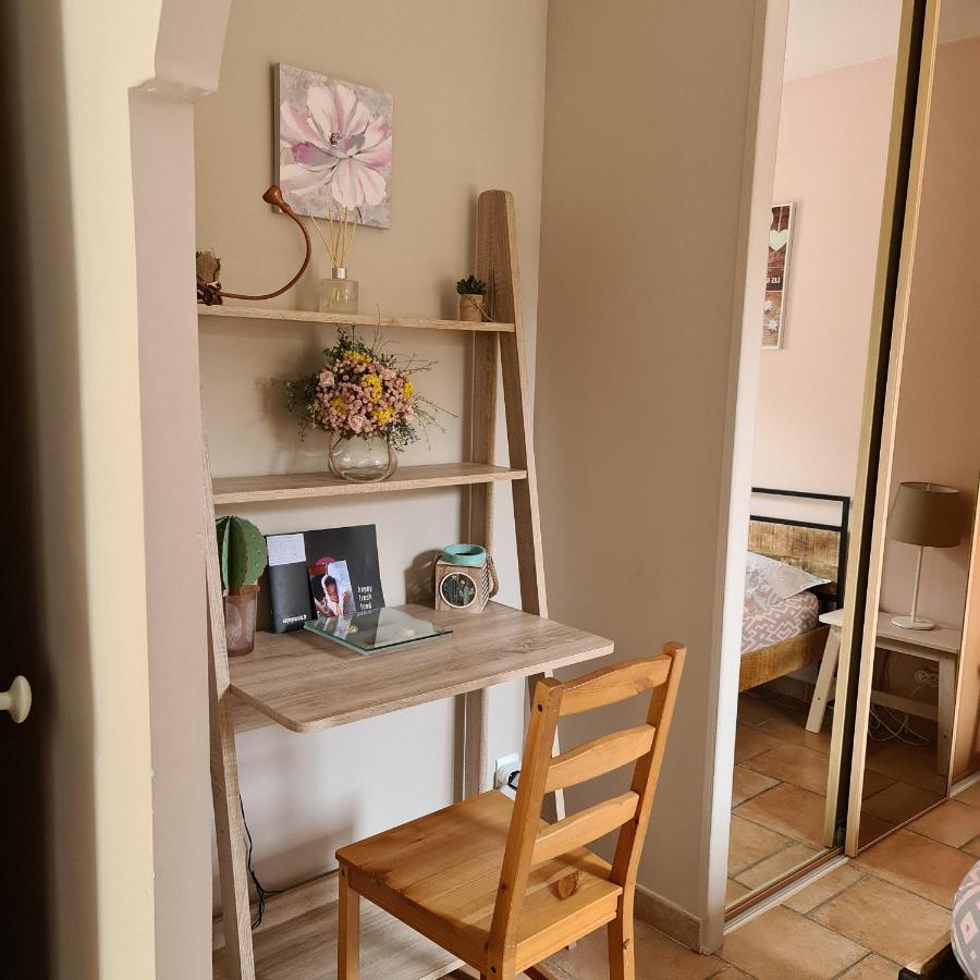 Appartements Dans Villa Privee Avec Piscine, Jardin, Parking Clos, Wifi, Climatisation Meyreuil Dış mekan fotoğraf