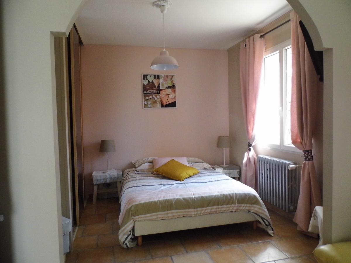 Appartements Dans Villa Privee Avec Piscine, Jardin, Parking Clos, Wifi, Climatisation Meyreuil Dış mekan fotoğraf