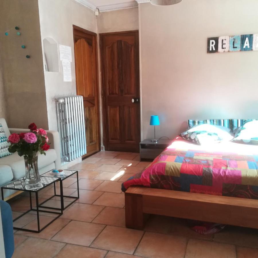 Appartements Dans Villa Privee Avec Piscine, Jardin, Parking Clos, Wifi, Climatisation Meyreuil Dış mekan fotoğraf